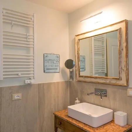Holiday home Casetta Maya